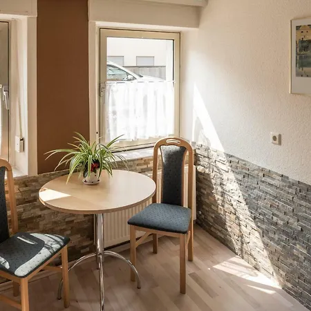 Rum i privatbostad Gaestezimmer Strauss