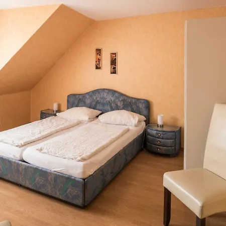 منزل للإقامة Gaestezimmer Strauss *