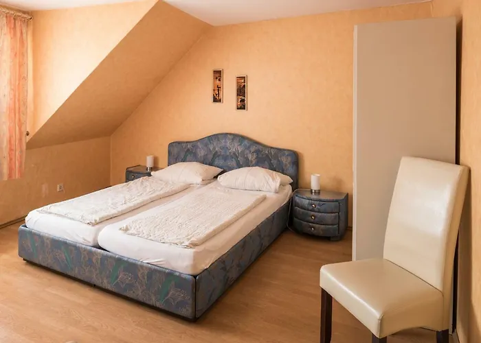 Privatunterkunft Gästezimmer Strauß *